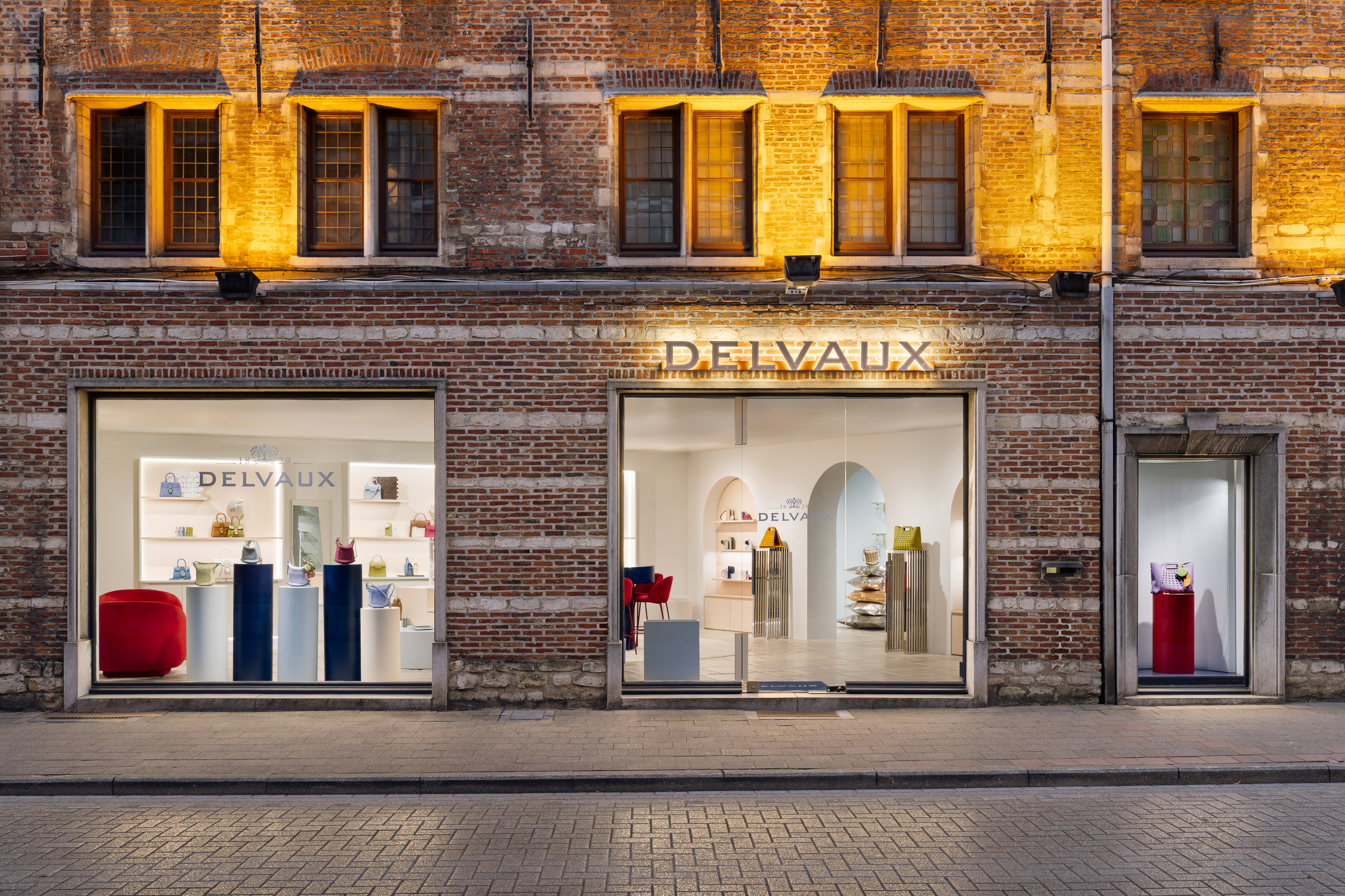 Delvaux boetik antwerp komedieplaats 1