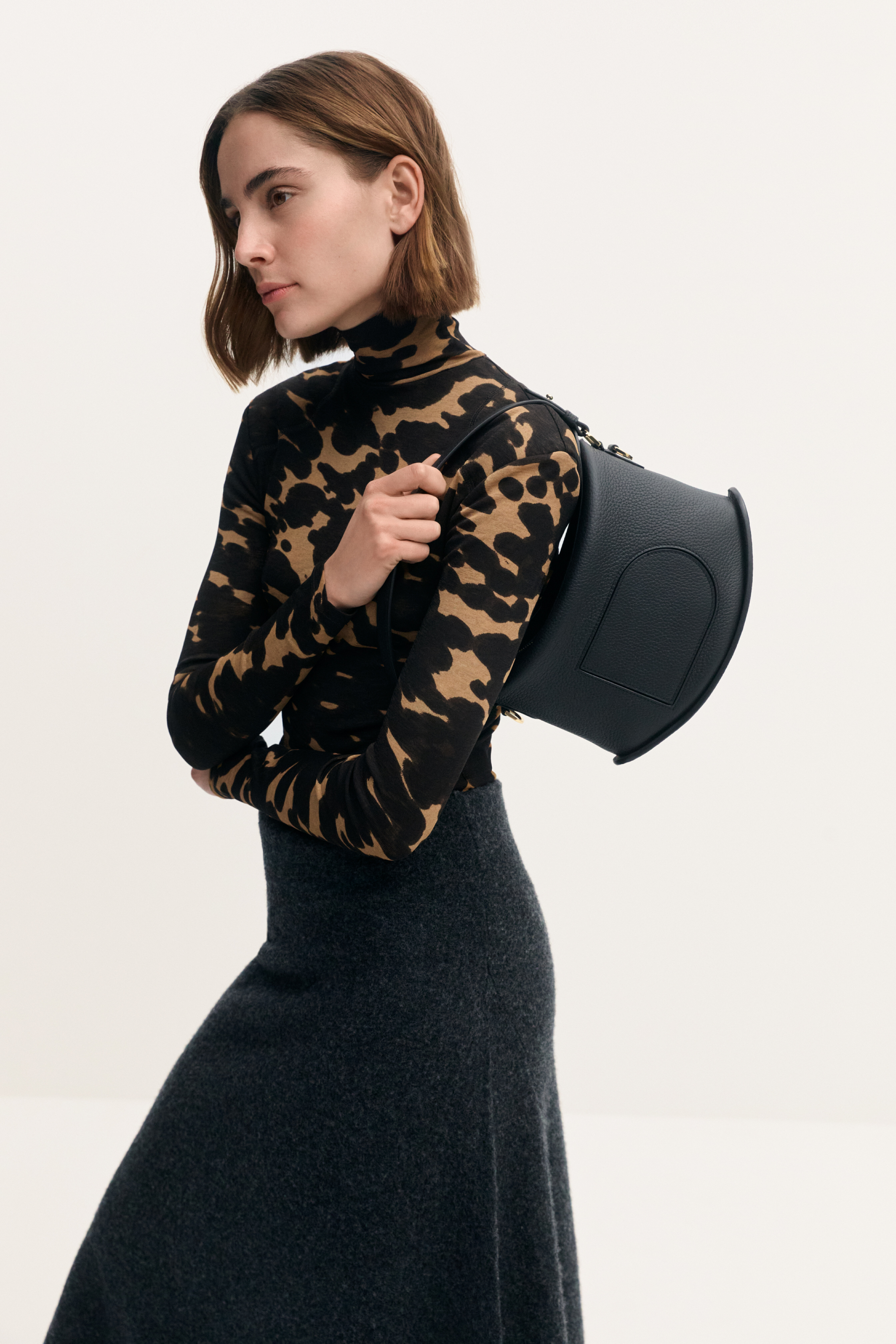 251106 TK Delvaux 3745 F 1