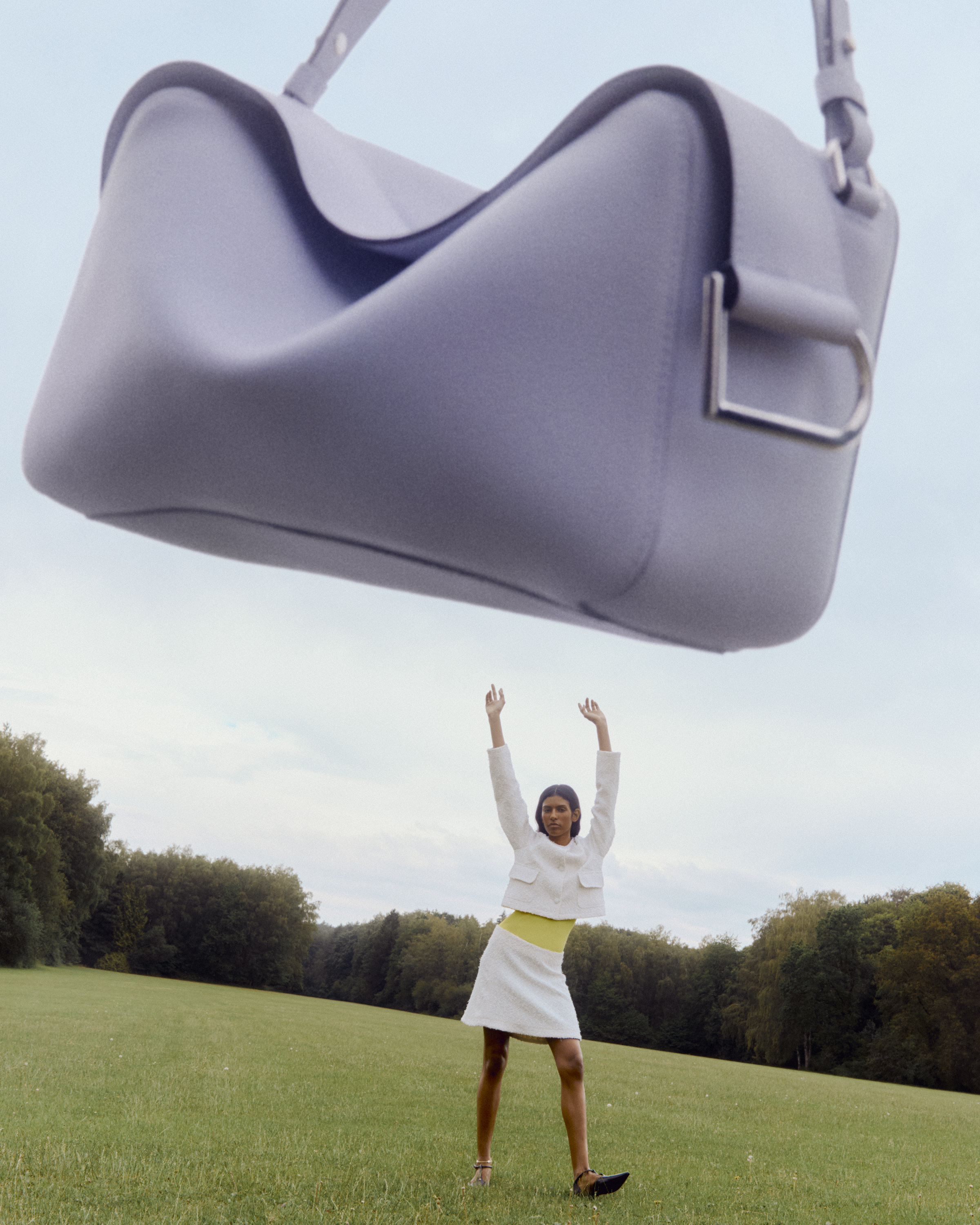 DELVAUX 2026 EXTRA SUMMER CONTENT SRGB 4 X5 COOL MOVE 02 1